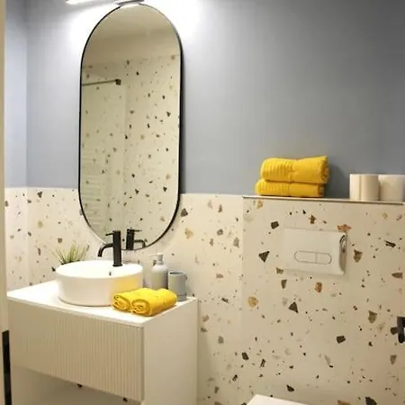 Comfort Corner - 1b Apartman Bukarest