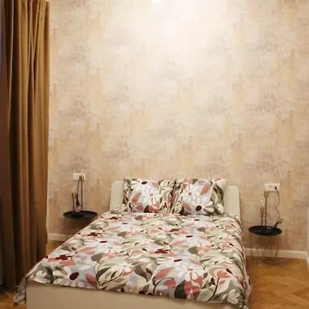 Comfort Corner - 1b Apartman Bukarest