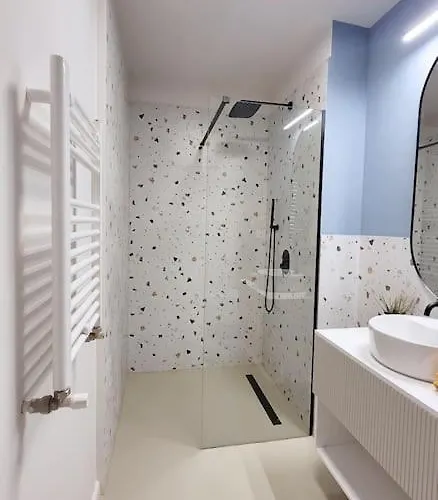 Comfort Corner - 1b Апартаменти *